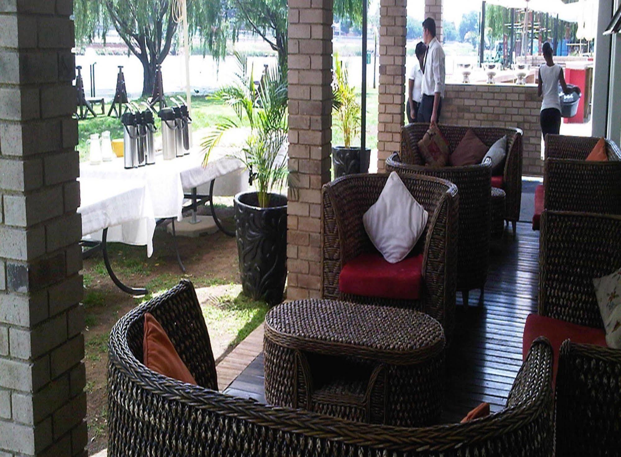 The Lakes Hotel & Conference Centre Benoni Kültér fotó