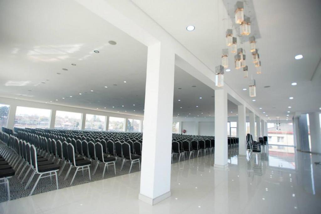 The Lakes Hotel & Conference Centre Benoni Kültér fotó